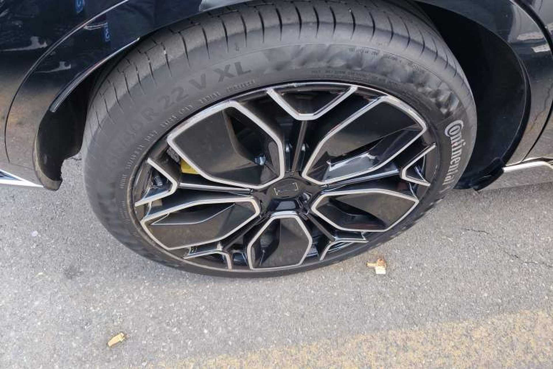 Used Avatr 11 2023 Harmony 90° Luxury Edition Right Rear Wheel Hub