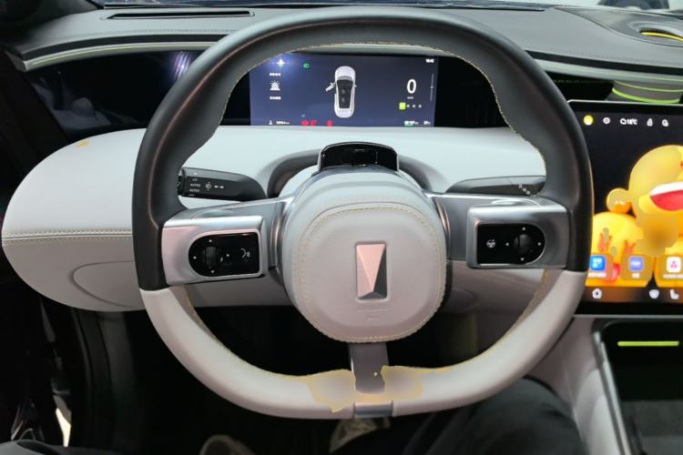 Used Avatr 11 2023 Harmony 90-degree Rear-wheel Drive Business Edition Steering Wheel