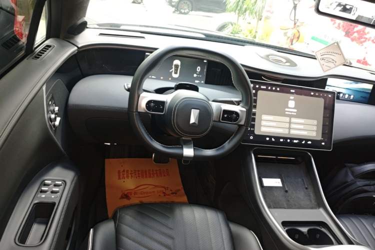 Used Avatr 11 2023 HarmonyOS Edition Smart Enjoyment Upgrade Model 90-Degree Luxury Edition Steering Wheel