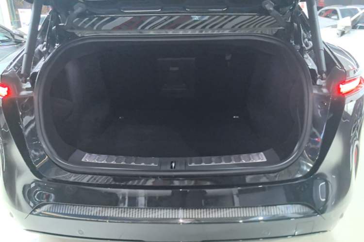 Used Avatr 11 2023 Harmony 90-degree Rear-wheel Drive Business Edition Trunk