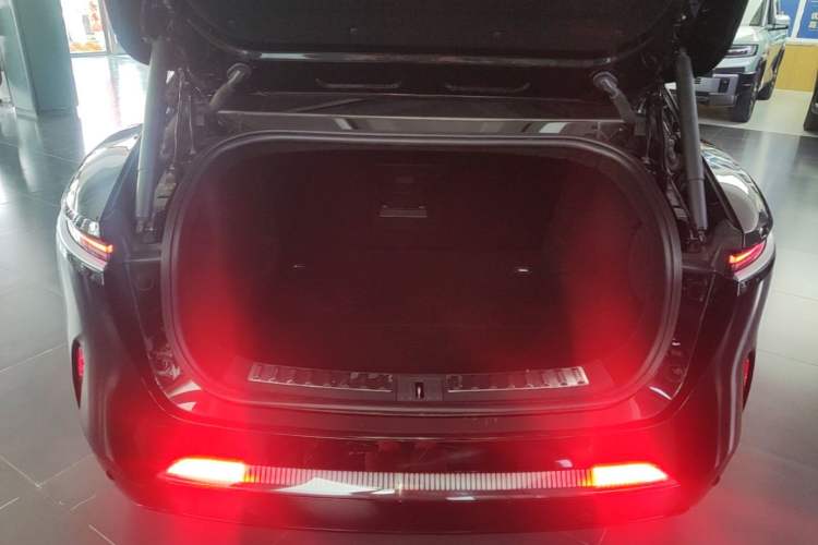 Used Avatr 11 2023 Harmony 90° Four-Wheel Drive Version Trunk