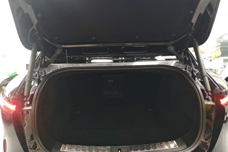 Used Avatr 11 2023 HarmonyOS Edition Smart Enjoyment Upgrade Model 90-Degree Luxury Edition Trunk