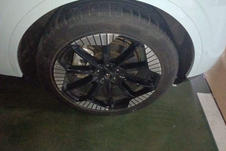 Used Avatr 11 2023 Long-Range Single-Motor Version 5 Seats Right Front Wheel Hub