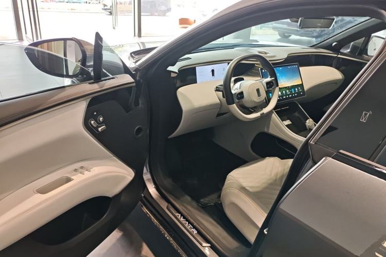 Used Avatr 11 2023 HarmonyOS Edition Smart Enjoyment Upgrade Model 116-degree Four-Wheel Drive Version Driver Seat