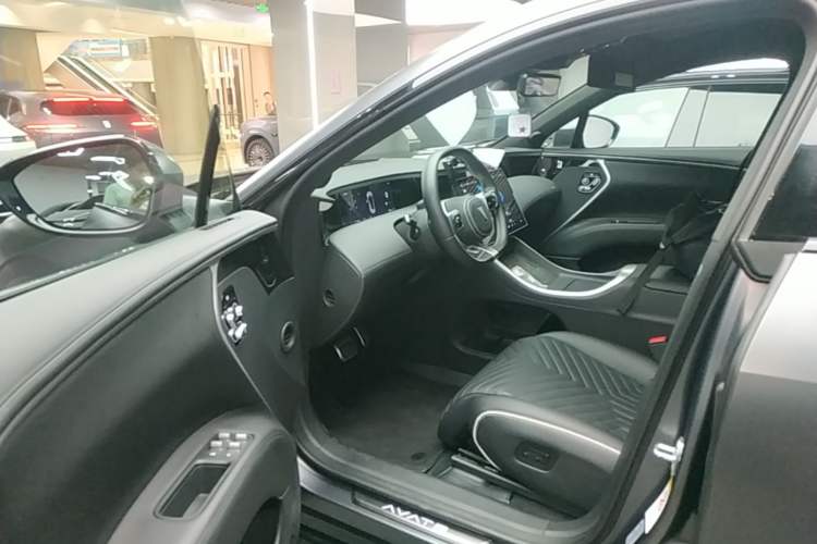 Used Avatr 11 2023 Harmony 90° Luxury Edition Driver Seat