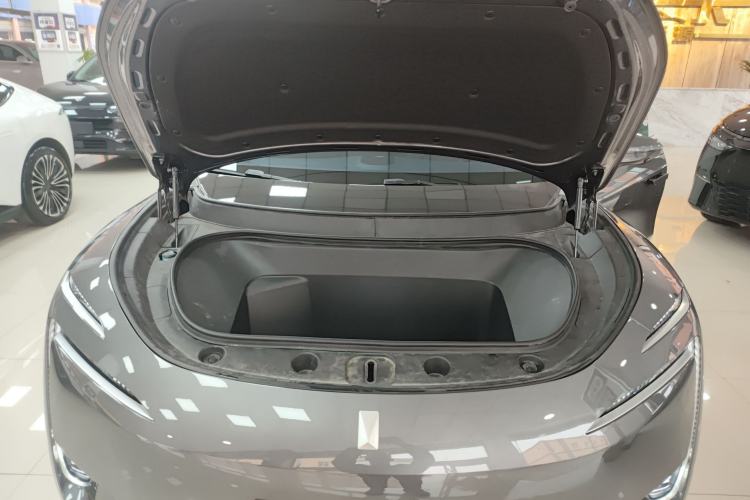 Used Avatr 11 2023 HarmonyOS Version Smart Enjoyment Upgrade Model 90-Degree Rear-Wheel Drive Edition Engine Bay