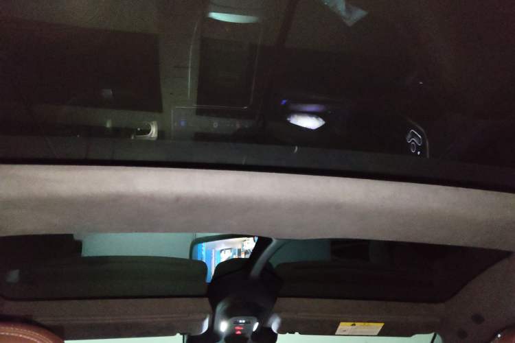 Used Avatr 11 2023 HarmonyOS Version Smart Enjoyment Upgrade Model 90-Degree Rear-Wheel Drive Edition Headliner