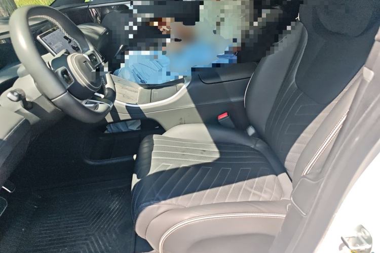 Used Avatr 11 2023 Long-Range Single-Motor Version 5 Seats Left Front Seat