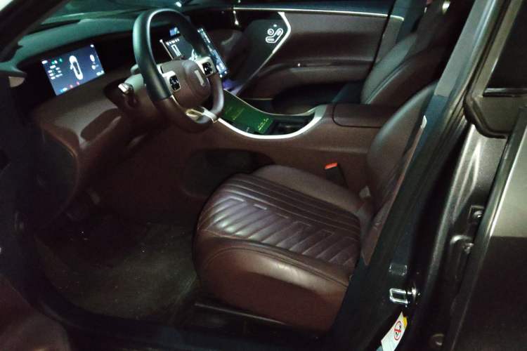 Used Avatr 11 2023 HarmonyOS Version Smart Enjoyment Upgrade Model 90-Degree Rear-Wheel Drive Edition Left Front Seat