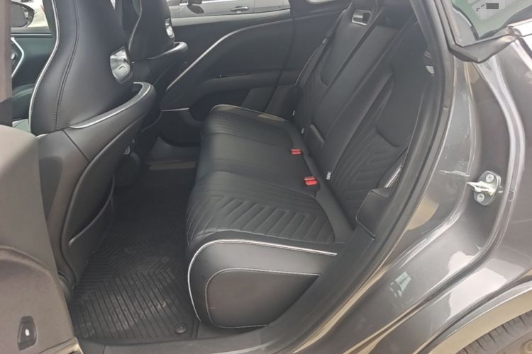 Used Avatr 11 2023 HarmonyOS Version Smart Enjoyment Upgrade Model 90-Degree Rear-Wheel Drive Edition Left Rear Seat