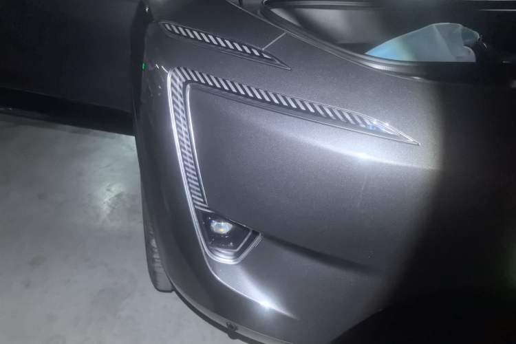 Used Avatr 11 2023 Harmony 90-degree Rear-wheel Drive Edition Right Front Headlight