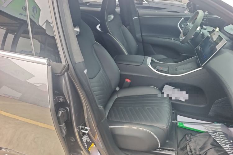 Used Avatr 11 2023 HarmonyOS Version Smart Enjoyment Upgrade Model 90-Degree Rear-Wheel Drive Edition Right Front Seat