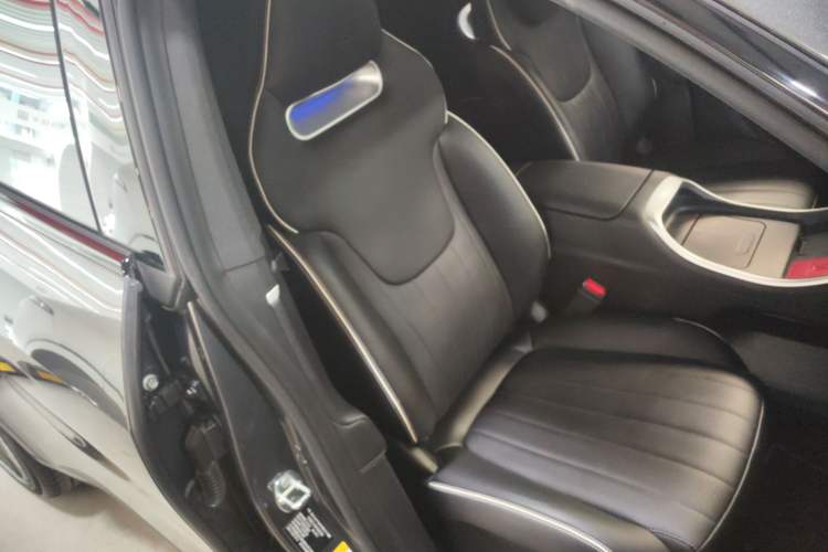 Used Avatr 11 2023 Long-Range Single-Motor Version 5 Seats Right Front Seat