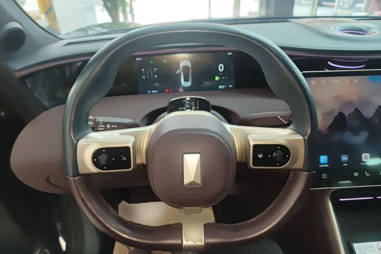 Used Avatr 11 2023 HarmonyOS Version Smart Enjoyment Upgrade Model 90-Degree Rear-Wheel Drive Edition Steering Wheel