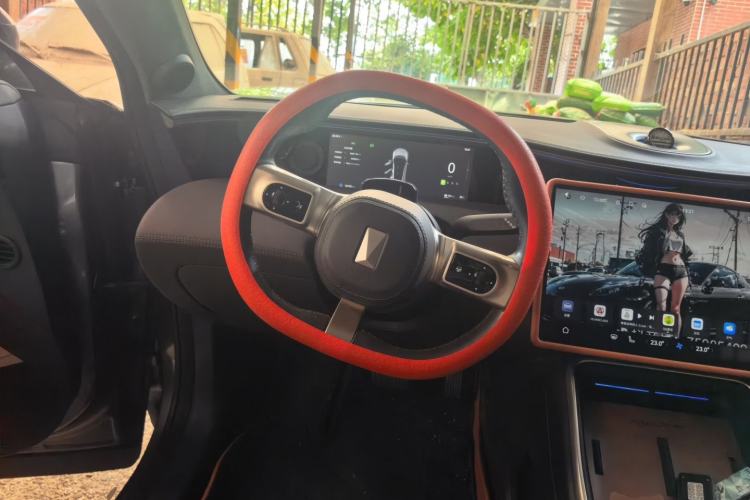 Used Avatr 11 2023 Harmony 90-degree Rear-wheel Drive Edition Steering Wheel