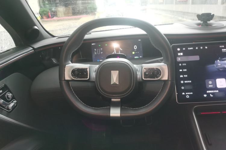 Used Avatr 11 2023 Long-Range Single-Motor Version 5 Seats Steering Wheel