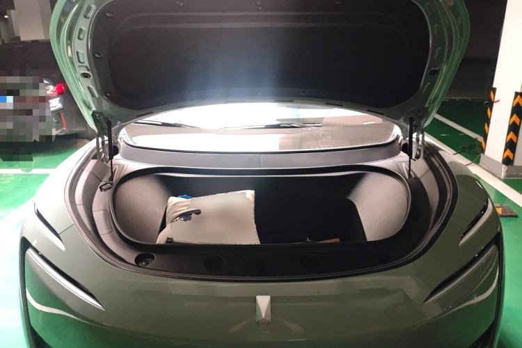 Used Avatr 11 2023 HarmonyOS Version Smart Enjoyment Upgrade Model 90-Degree Rear-Wheel Drive Edition Engine Bay