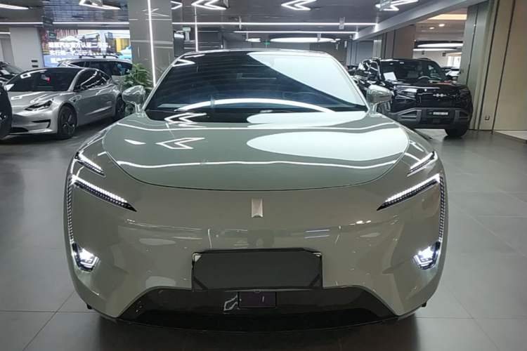 Used Avatr 11 2023 Long-Range Single-Motor Version 5 Seats Front