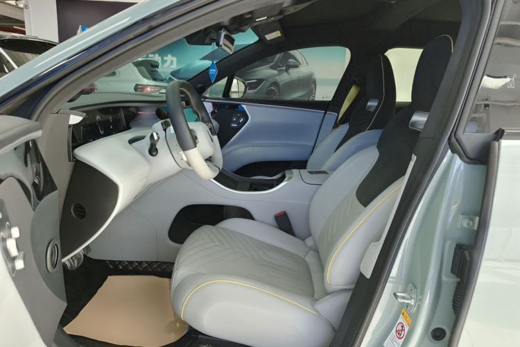 Used Avatr 11 2023 HarmonyOS Version Smart Enjoyment Upgrade Model 90-Degree Rear-Wheel Drive Edition Left Front Seat