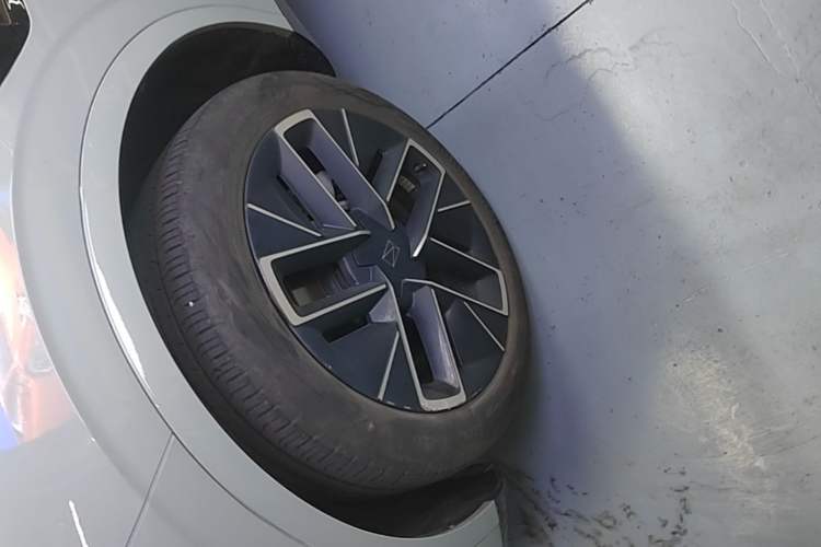Used Avatr 11 2023 Harmony 90-degree Rear-wheel Drive Edition Left Front Wheel Hub