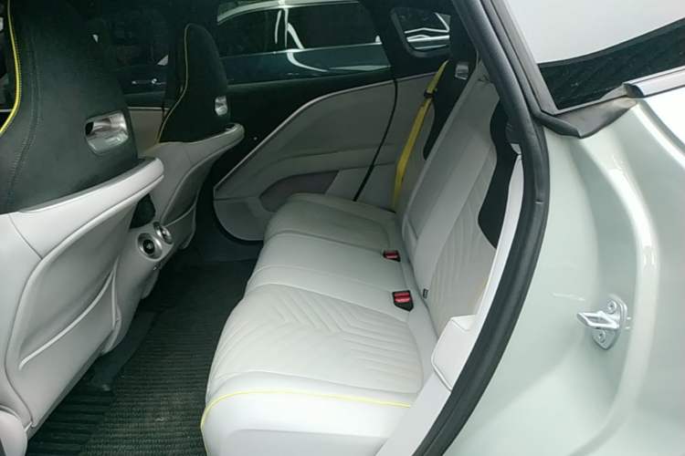 Used Avatr 11 2023 Long-Range Single-Motor Version 5 Seats Left Rear Seat