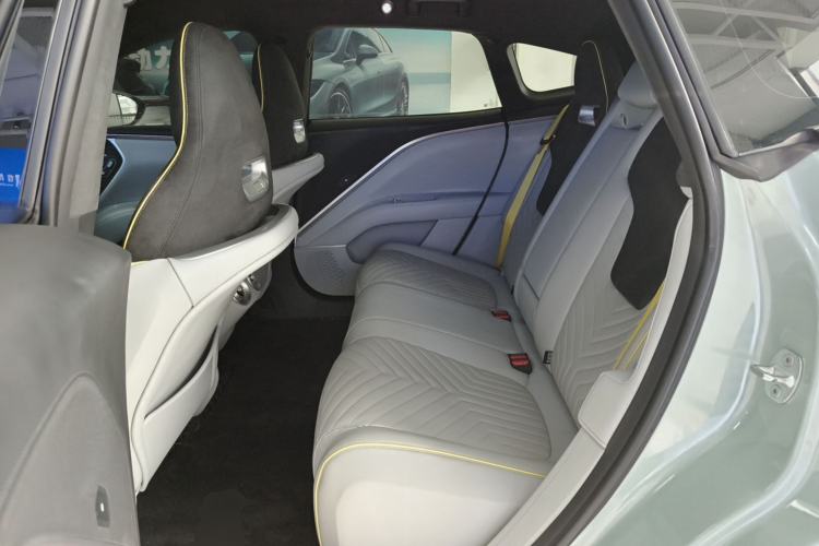 Used Avatr 11 2023 HarmonyOS Version Smart Enjoyment Upgrade Model 90-Degree Rear-Wheel Drive Edition Left Rear Seat