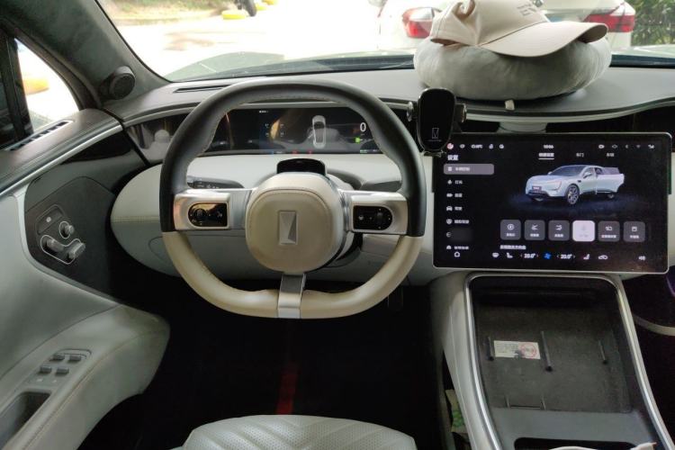 Used Avatr 11 2023 Long-Range Single-Motor Version 5 Seats Steering Wheel
