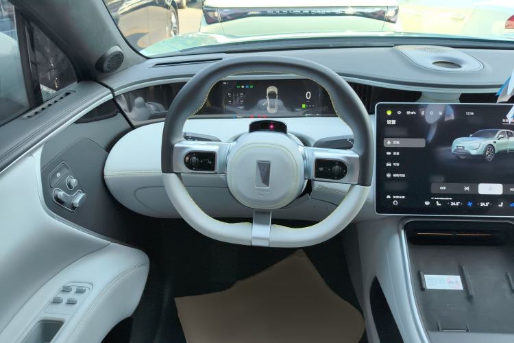 Used Avatr 11 2023 Harmony 90° Four-Wheel Drive Version Steering Wheel