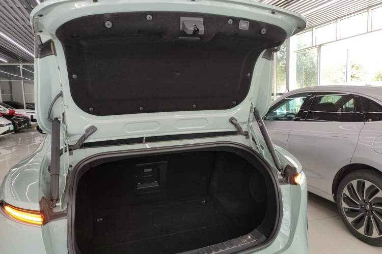 Used Avatr 11 2023 Harmony 90-degree Rear-wheel Drive Edition Trunk