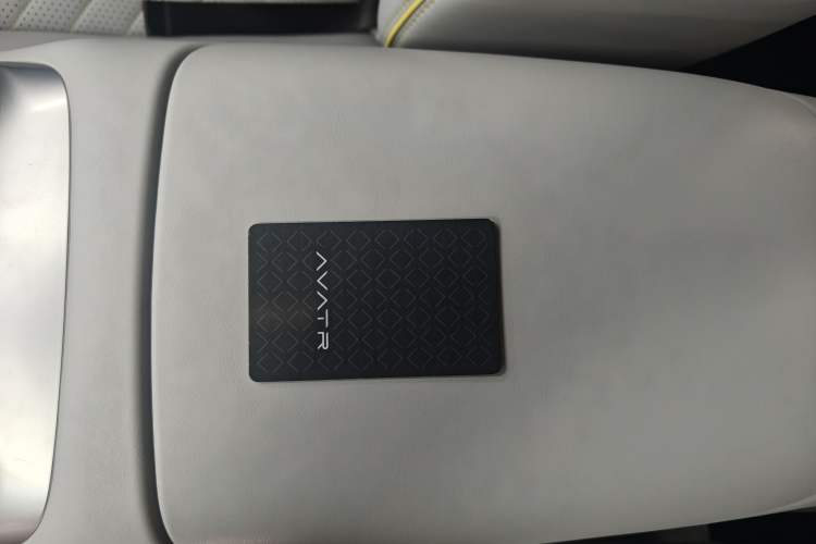 Used Avatr 11 2023 HarmonyOS Version Smart Enjoyment Upgrade Model 90-Degree Rear-Wheel Drive Edition Vehicle Key