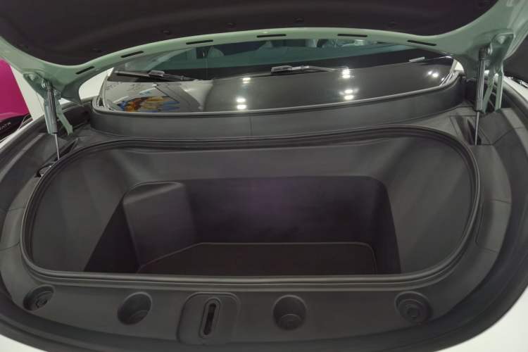 Used Avatr 11 2023 Harmony 116° Luxury Edition Engine Bay
