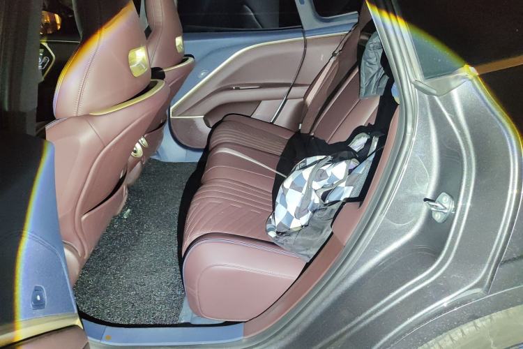Used Avatr 11 2023 Harmony 90-degree Rear-wheel Drive Business Edition Left Rear Seat