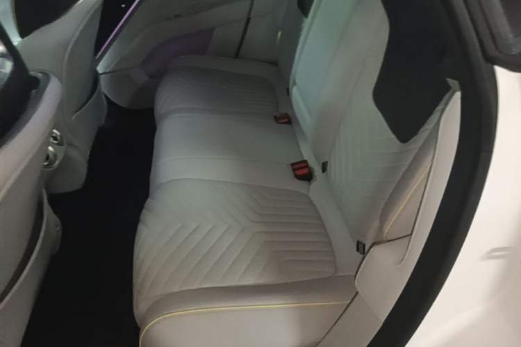Used Avatr 11 2023 Harmony 90-degree Rear-wheel Drive Edition Left Rear Seat