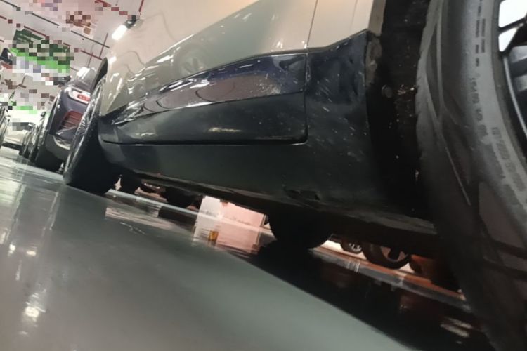 Used Avatr 11 2023 Harmony 90-degree Rear-wheel Drive Edition Right Side Sill