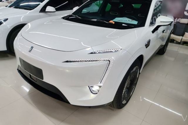 Used Avatr 11 2023 HarmonyOS Version Smart Enjoyment Upgrade Model 90-Degree Rear-Wheel Drive Edition