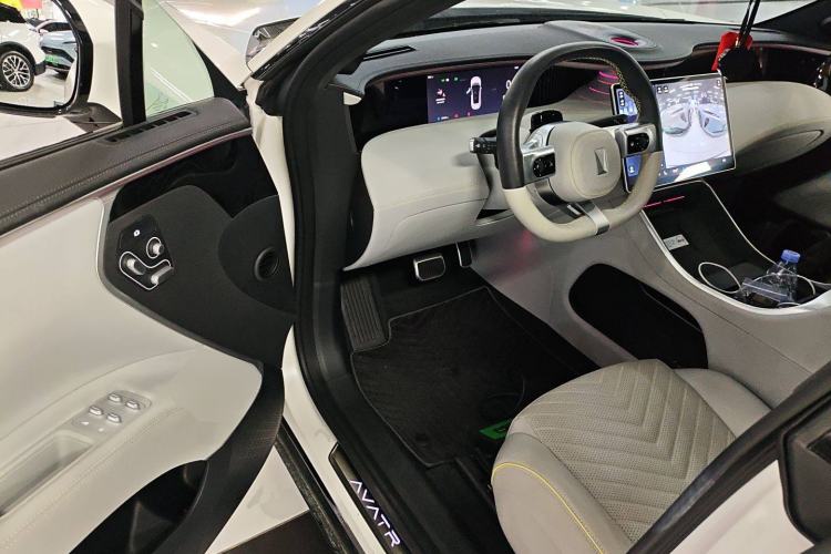 Used Avatr 11 2023 Harmony 116° Luxury Edition Driver Seat