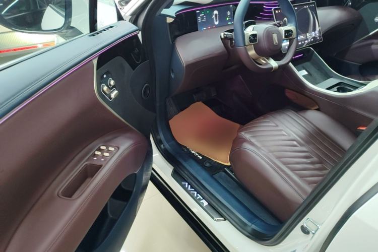 Used Avatr 11 2023 HarmonyOS Version Smart Enjoyment Upgrade Model 90-Degree Rear-Wheel Drive Edition Driver Seat
