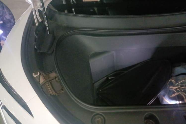 Used Avatr 11 2023 Harmony 90-degree Rear-wheel Drive Business Edition Engine Bay Right
