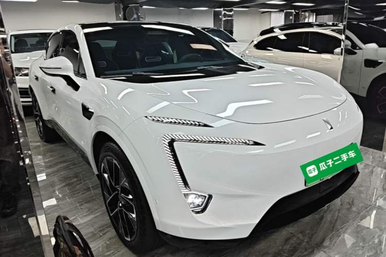 Used Avatr 11 2023 HarmonyOS Version Smart Enjoyment Upgrade Model 90-Degree Rear-Wheel Drive Edition Exterior 1
