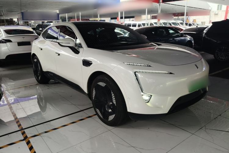 Used Avatr 11 2023 HarmonyOS Version Smart Enjoyment Upgrade Model 90-Degree Rear-Wheel Drive Edition Front Right 45 Deg