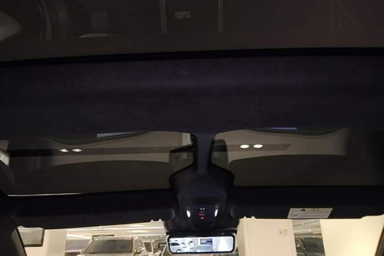 Used Avatr 11 2023 HarmonyOS Version Smart Enjoyment Upgrade Model 90-Degree Rear-Wheel Drive Edition Headliner