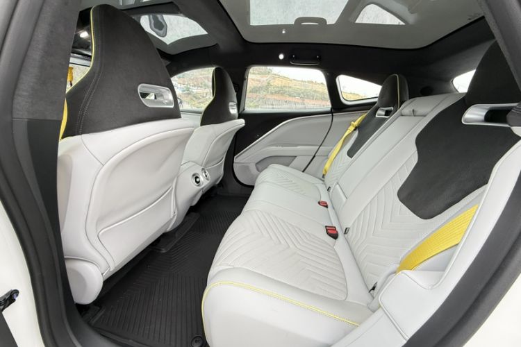 Used Avatr 11 2023 HarmonyOS Version Smart Enjoyment Upgrade Model 90-Degree Rear-Wheel Drive Edition Interior 3