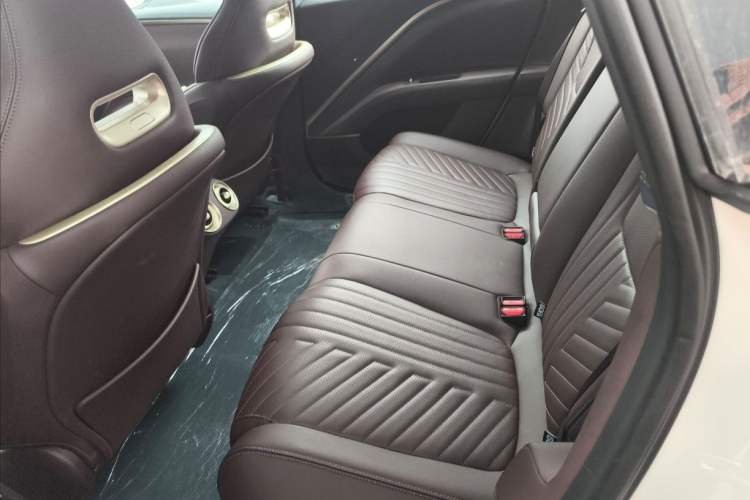 Used Avatr 11 2023 Harmony 90-degree Rear-wheel Drive Edition Interior 4