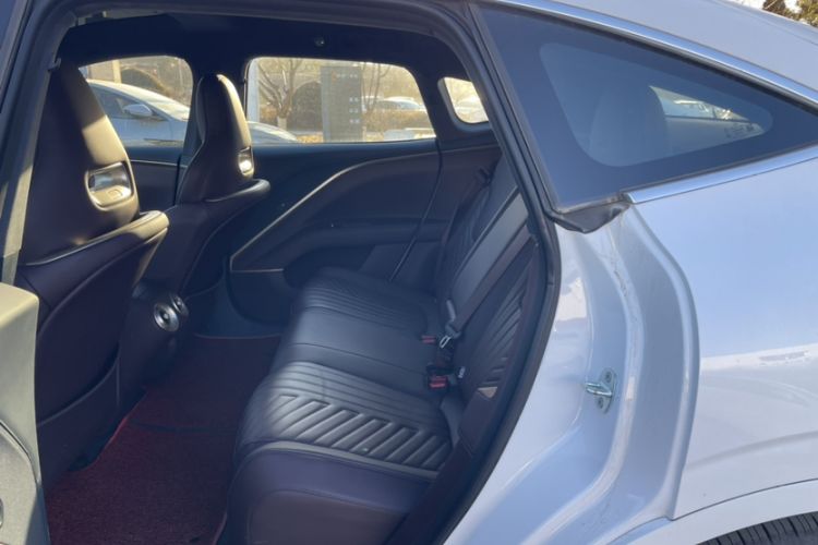 Used Avatr 11 2023 HarmonyOS Version Smart Enjoyment Upgrade Model 90-Degree Rear-Wheel Drive Edition Interior 5