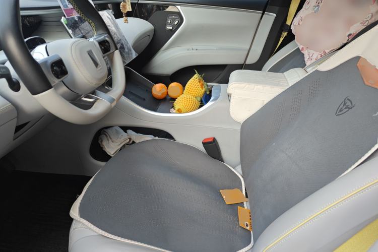 Used Avatr 11 2023 HarmonyOS Version Smart Enjoyment Upgrade Model 90-Degree Rear-Wheel Drive Edition Left Front Seat