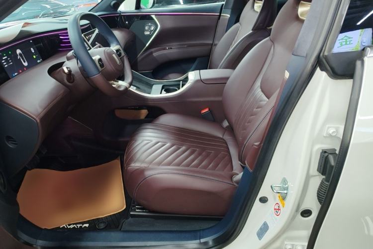 Used Avatr 11 2023 HarmonyOS Version Smart Enjoyment Upgrade Model 90-Degree Rear-Wheel Drive Edition Left Front Seat