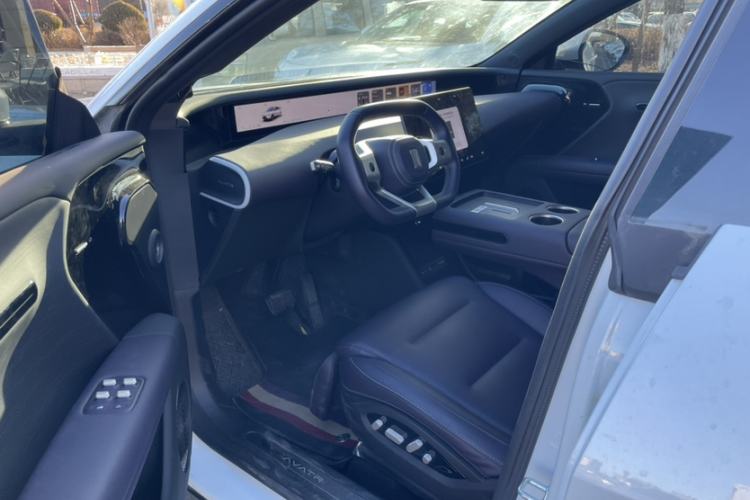 Used Avatr 11 2023 HarmonyOS Version Smart Enjoyment Upgrade Model 90-Degree Rear-Wheel Drive Edition Left Front Seat