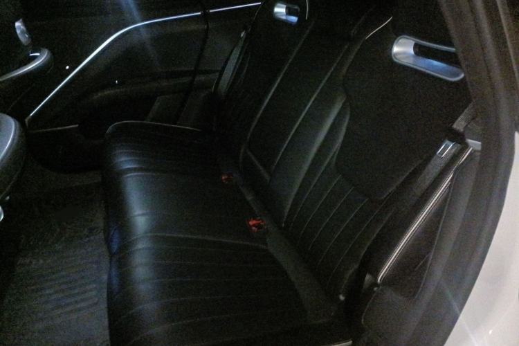 Used Avatr 11 2023 Harmony 90-degree Rear-wheel Drive Business Edition Left Rear Seat