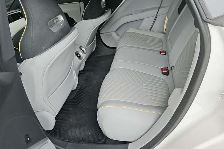 Used Avatr 11 2023 Long-Range Single-Motor Version 5 Seats Left Rear Seat
