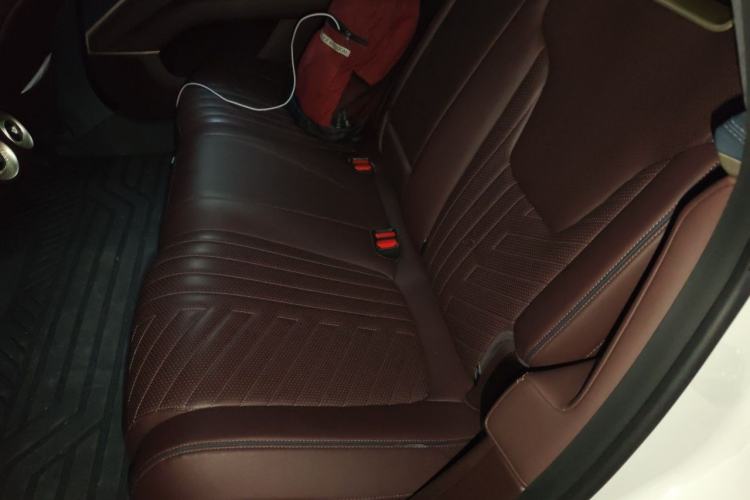 Used Avatr 11 2023 Harmony 90-degree Rear-wheel Drive Edition Left Rear Seat